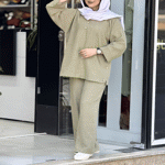 تصویر  مانتو و شلوار شانتون بغل دکمه