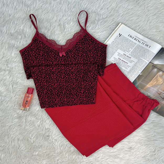 تصویر  تاپ دانتل دار طرحدار