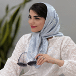 تصویر  روسری دور مرواریدی