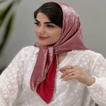 تصویر  روسری دور مرواریدی