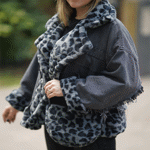 تصویر  دو تیکه(شکت جین ترکیب با پوست+کیف)